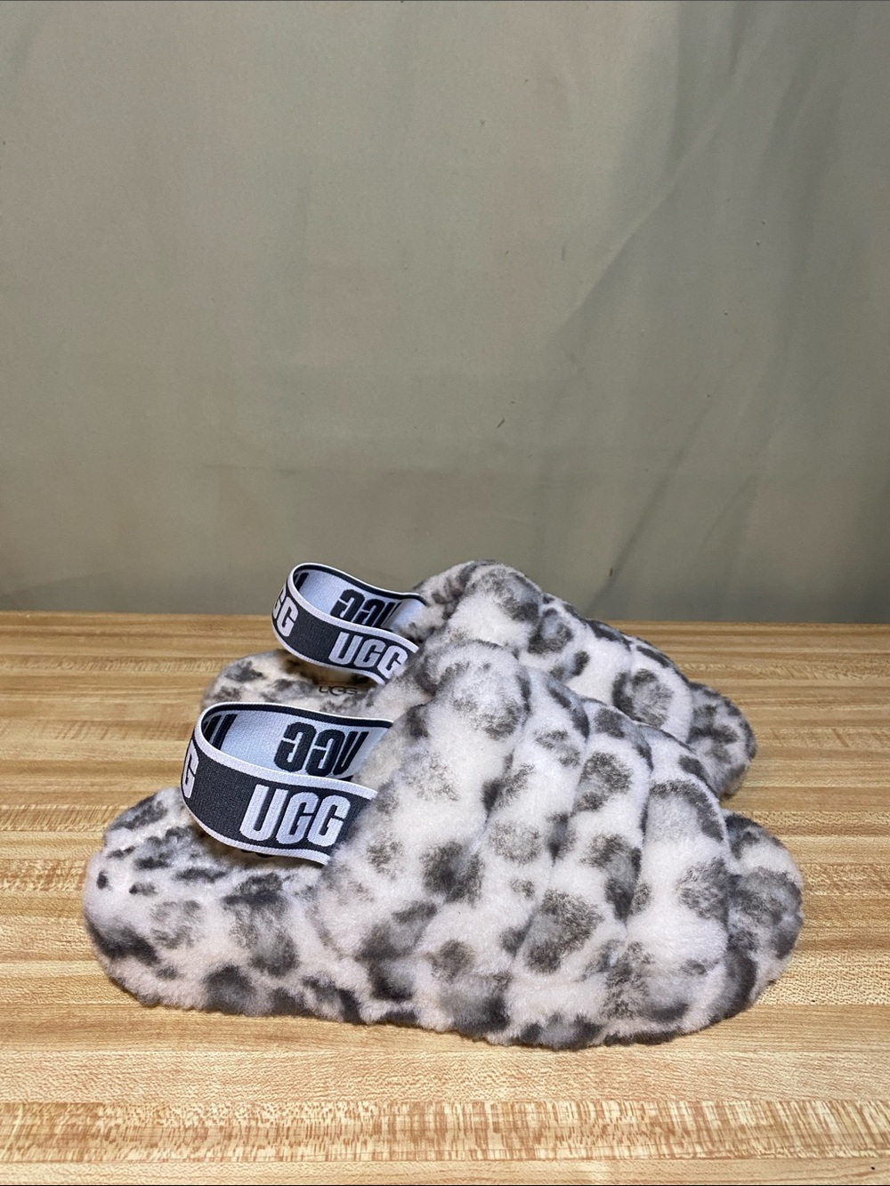 UGG Fluff Yeah Leopard White Sandals White Women’s 6